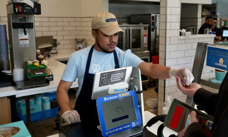 California’s fast-food workers are now the highest paid in US with new  minimum wage