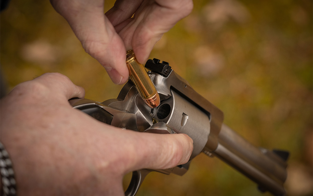 Ruger-44-magnum-loading