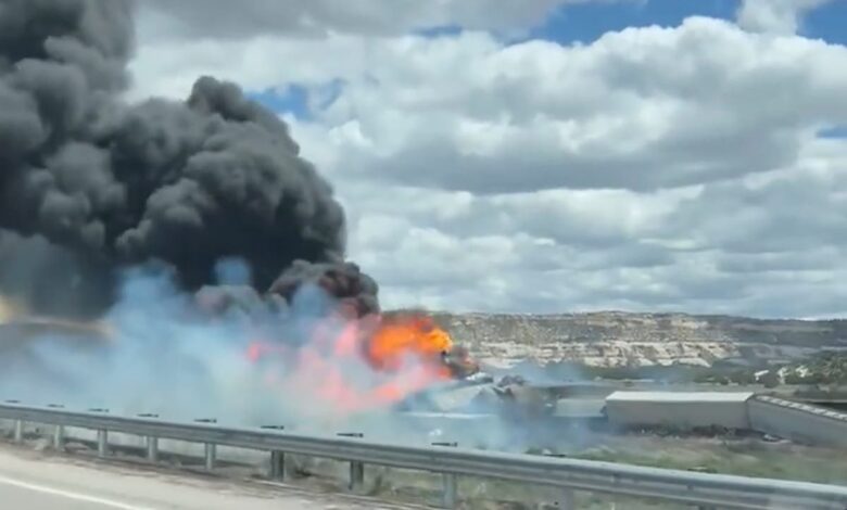 Freight train derailment, fire forces Interstate 40 closure near Arizona-New Mexico line