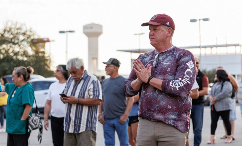 Uvalde mayor resigns citing health issues in wake of controversial report on 2022 school shooting