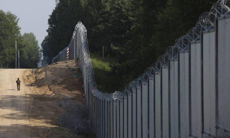 Poland eyes fortifications on its border with Belarus