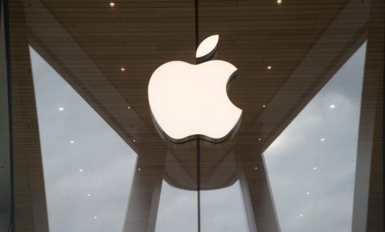 Apple Store employees in Maryland vote to authorize a first strike over working conditions