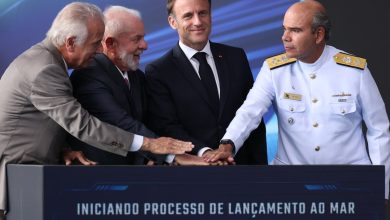 Macron wraps up South America trip with French submarines in mind