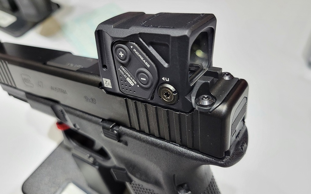 glock aimpoint coa