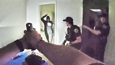 Woman Calls 911 For Help Then Charges Deputies With Knife