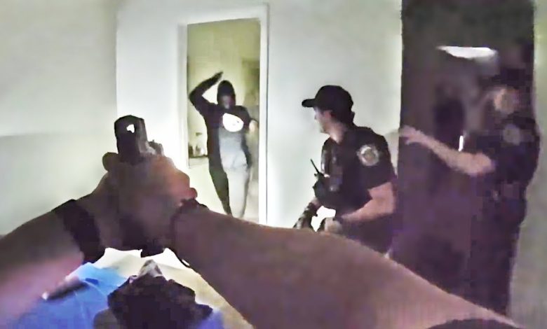 Woman Calls 911 For Help Then Charges Deputies With Knife