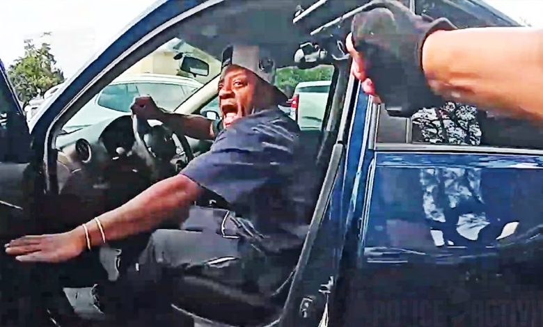 Houston Cop Shoots Suspect After Being Pinned by Vehicle