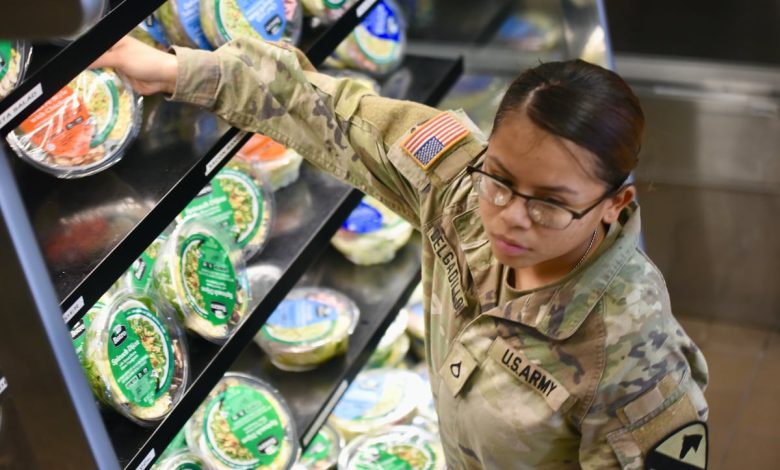 Alcohol sales stay possible in planned Army campus-style dining halls Alcohol sales stay possible in planned Army campus-style dining halls