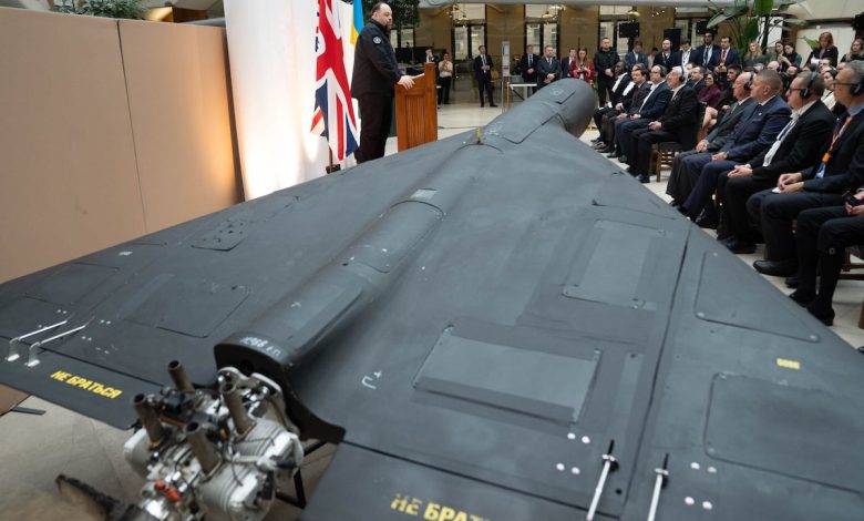 Ukraine officials meet with US weapons manufacturers Ukraine officials meet with US weapons manufacturers