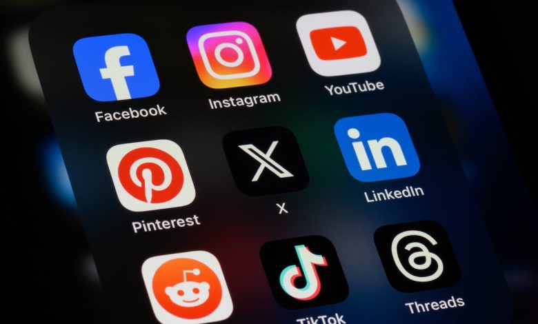 Soldiers being contacted by adversaries on LinkedIn, Reddit, Army says Soldiers being contacted by adversaries on LinkedIn, Reddit, Army says