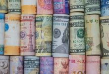 Investors Bail On The U.S. Dollar As Debt Approaches  Trillion