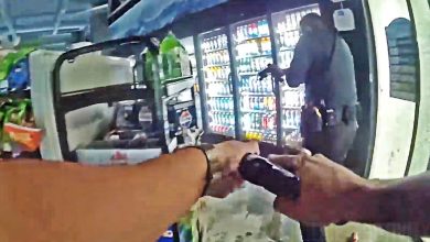 Wild Shootout Erupts as Officers Try to Rescue Clerks From Armed Suspect Wild Shootout Erupts as Officers Try to Rescue Clerks From Armed Suspect