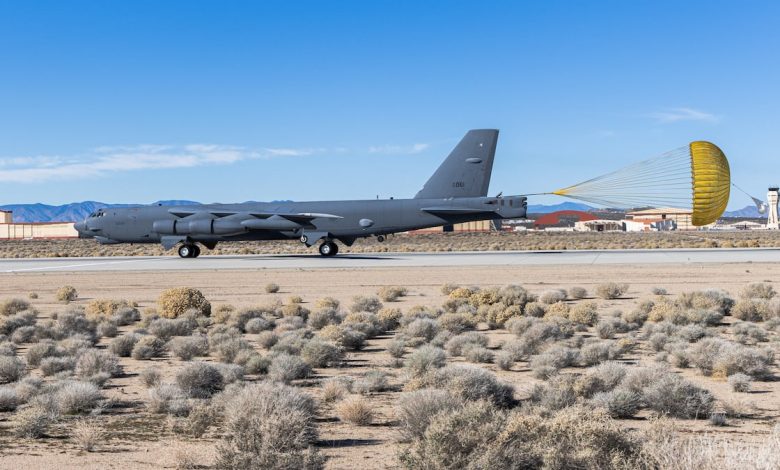 B-52 with key radar upgrade flies to Edwards for testing B-52 with key radar upgrade flies to Edwards for testing