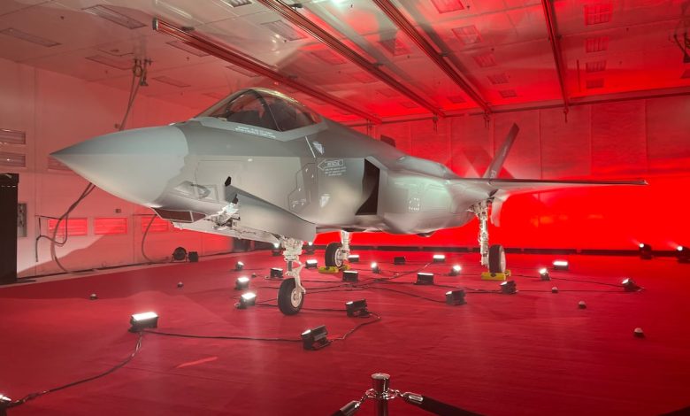 Polish rearmament plan banks on US weapons bought with EU backing