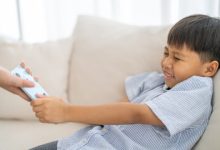 Nearly One Million UK Toddlers Hooked on Social Media