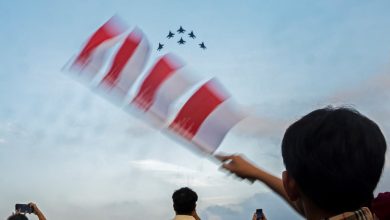 How tiny Singapore ties China and Taiwan in training for war