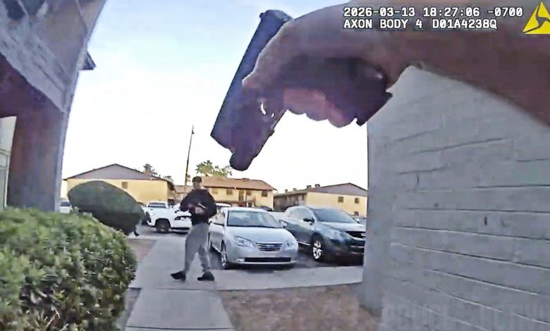 Phoenix Police Shoot Suspect Armed With Rifle After Foot Chase
