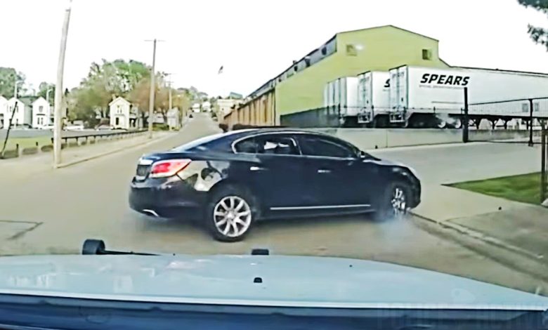 Homicide Suspect Instantly Floors it When Officer Gets Behind Him