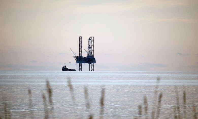 US Air Force looks to convert offshore oil rigs into rocket recovery platforms