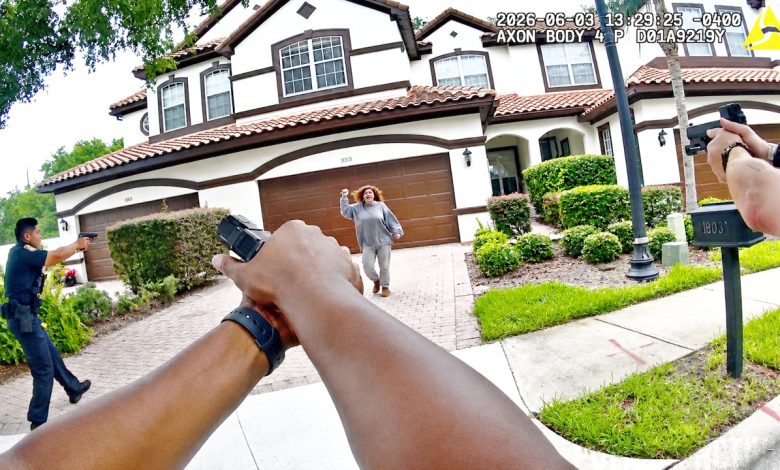 Florida Deputies Shoot Woman Coming at Them With Knife