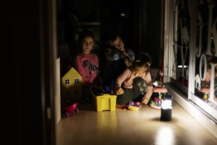 How To Handle Fear In The Home Without Letting It Rule You – Survivopedia