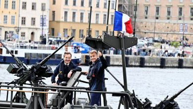 Sweden signs French warship order to boost defense