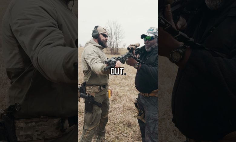 What’s the correct way to hold your rifle? #shorts #military #lawenforcement #tips #training