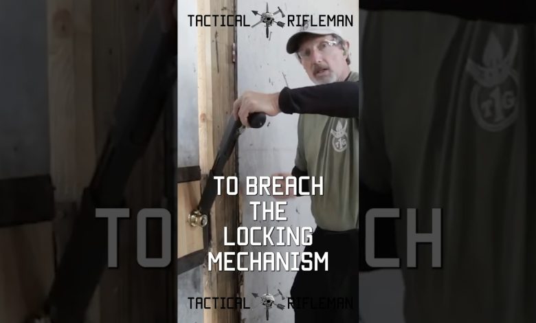 Breaching doors with shotguns. #shotgun #tacticalrifleman #reel￼