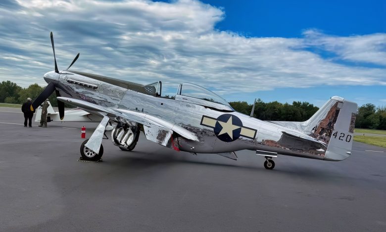 The P-51 Mustang Fought the Last Dogfight Between Propeller-Driven Fighters in 1969. A Honduran F4U Corsair Shot It Down. The P-51 Mustang Fought the Last Dogfight Between Propeller-Driven Fighters in 1969. A Honduran F4U Corsair Shot It Down.