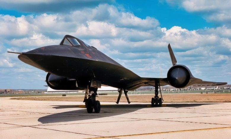 A Mach 3 SR-71 Blackbird’s Right Engine Came Apart in Midflight and Exploded over Maryland ‘Spewing Flaming Fuel and Titanium Pieces Around’